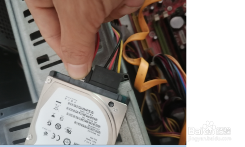 台式机怎样安装笔记本电脑硬盘