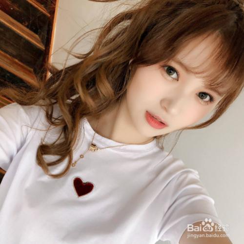 睡前脸部拍打有什么美容好处