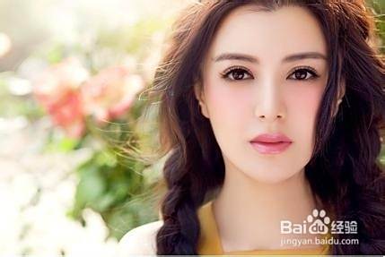 女性化妆应遵守的几项原则