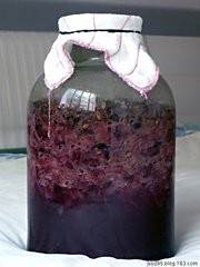 在家怎么自制葡萄酒