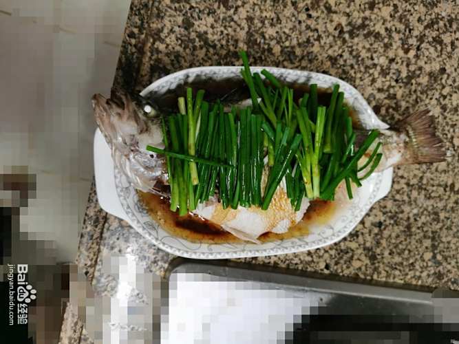 如何制作家常菜鲈鱼