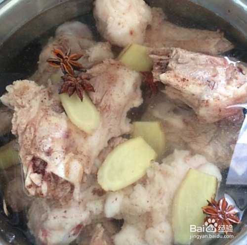 骨头汤怎么熬好喝又补钙?