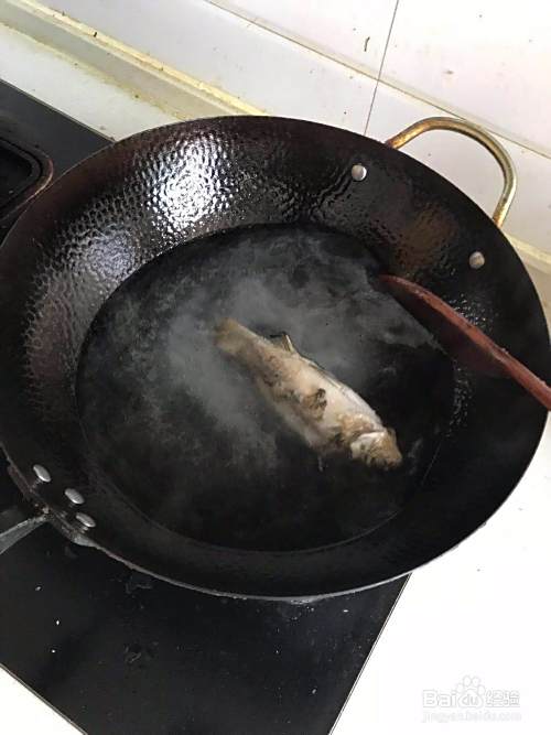 如何熬鱼汤好喝