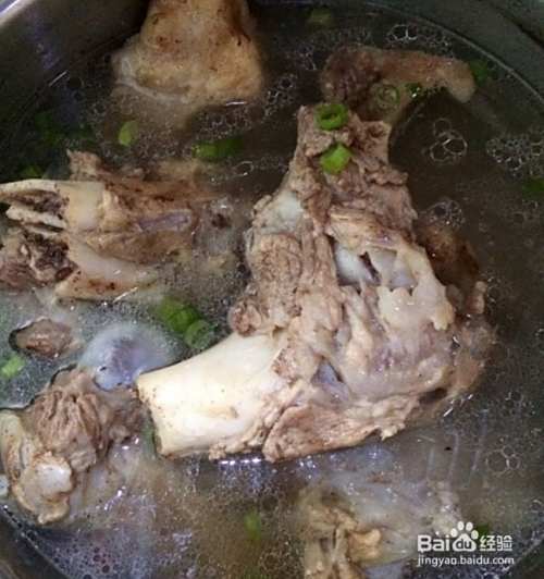 骨头汤怎么熬好喝又补钙?