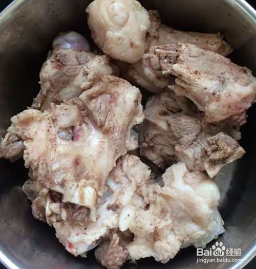 骨头汤怎么熬好喝又补钙?
