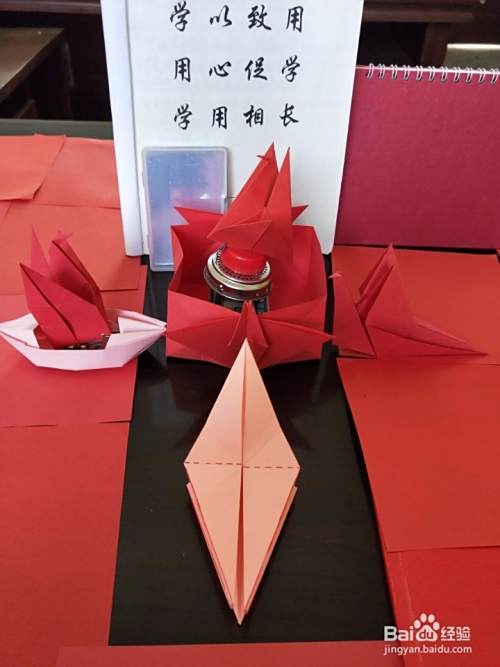 艺术馆：漂亮的千纸鹤。