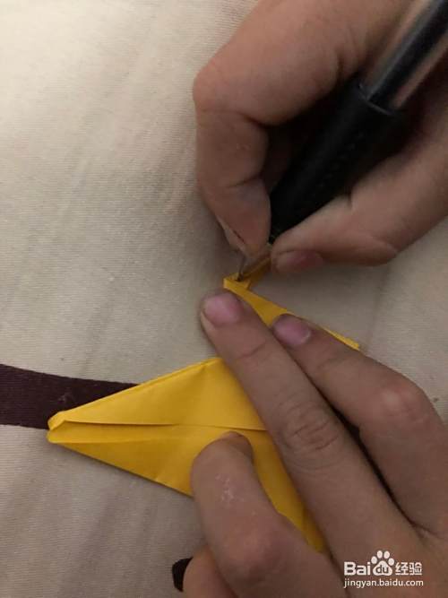 制作叠纸千纸鹤