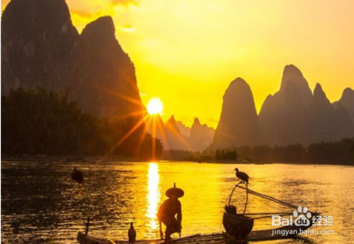 暑假旅游是跟团旅游还是自驾旅游比较好？