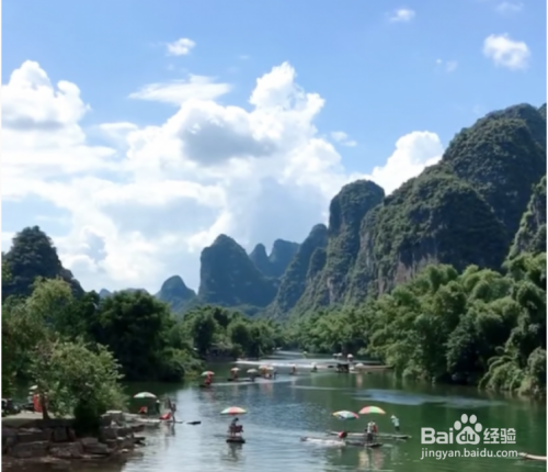 暑假旅游是跟团旅游还是自驾旅游比较好？