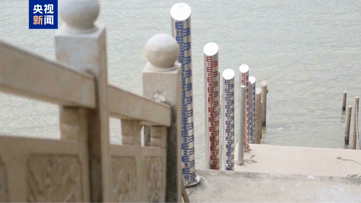 鄱阳湖跌破12米进入低水期 沿湖地区提早应对旱情