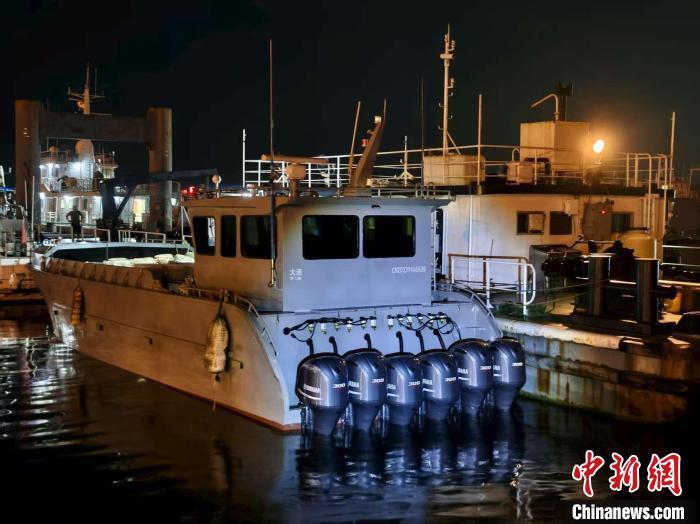 辽宁大连海警局破获一起海上走私案件 抓获嫌犯4人