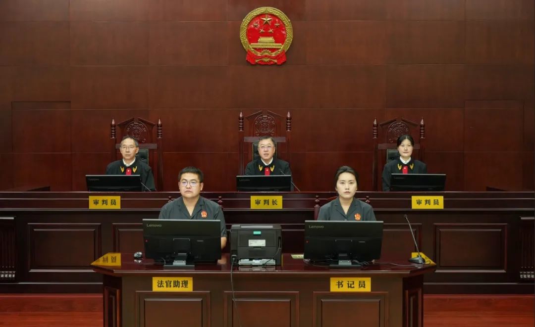 山东省政协原常委崔建平受贿案一审开庭