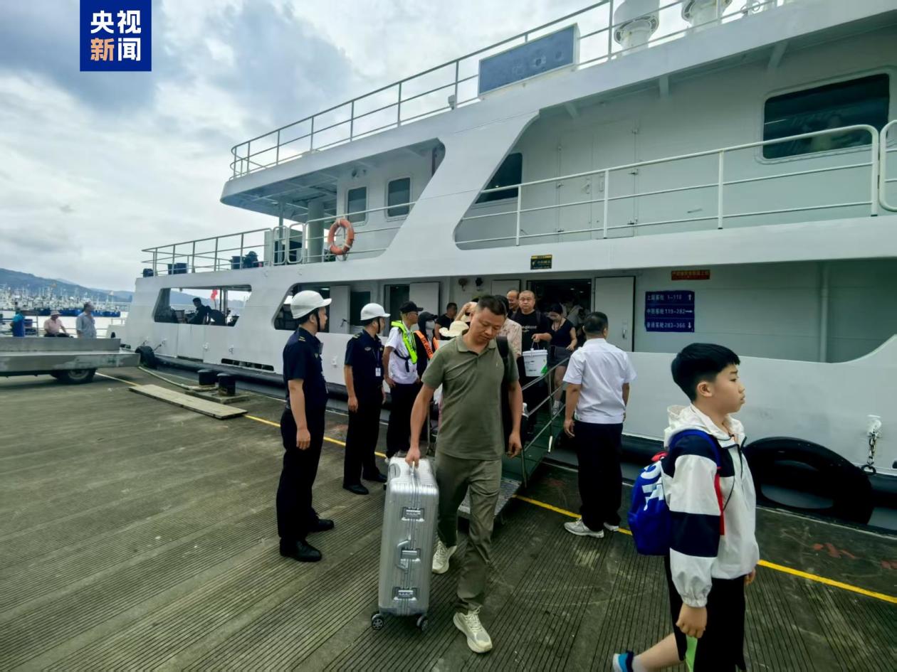 受台风“竹节草”影响 温州疏散偏远离岛游客840人