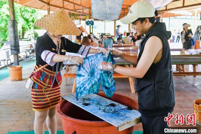 “海外新声代”行走中讲述中国：“海南惊艳了我很多次”