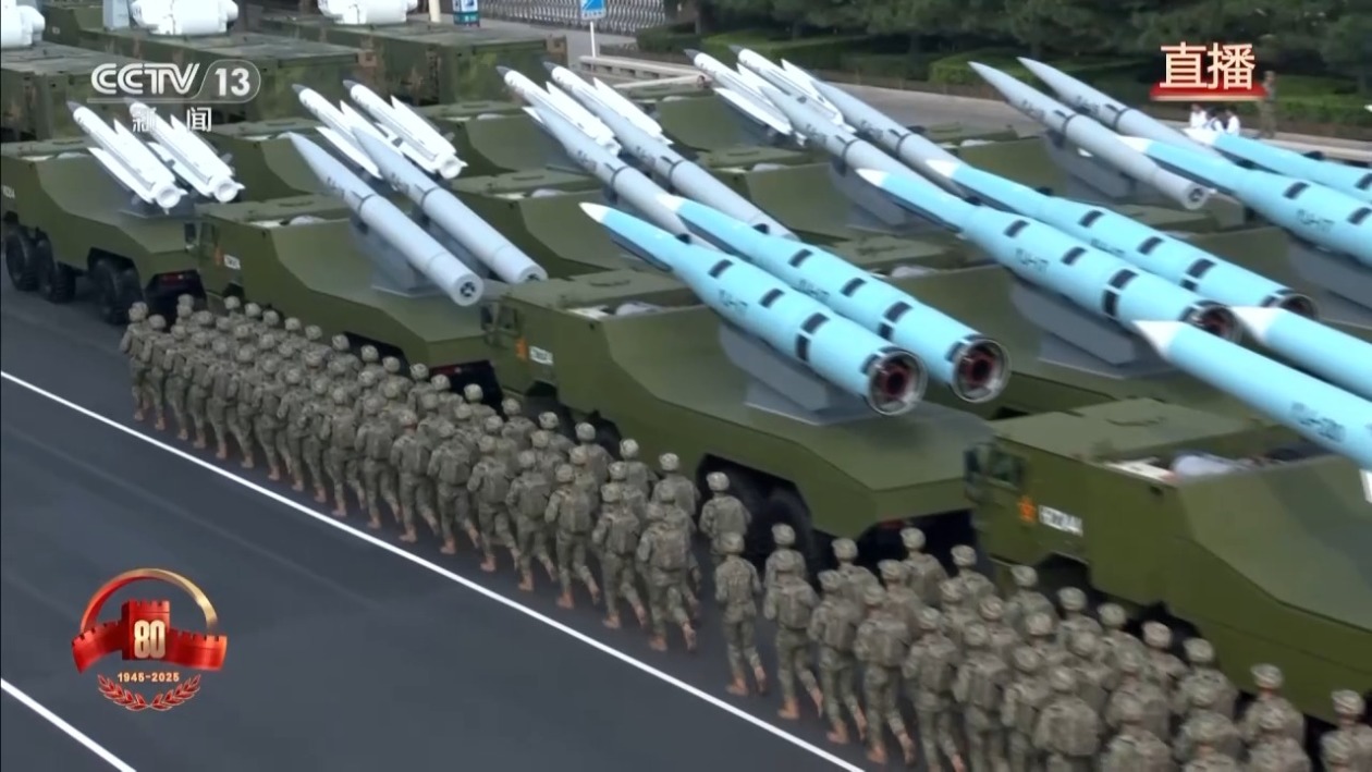 干净利落 最帅变阵！这就是中国军人！