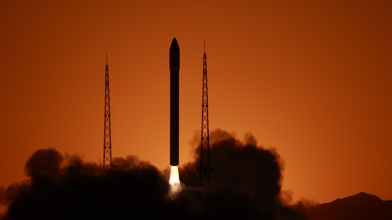 谷神星一号火箭发射成功，爱神星太空相会