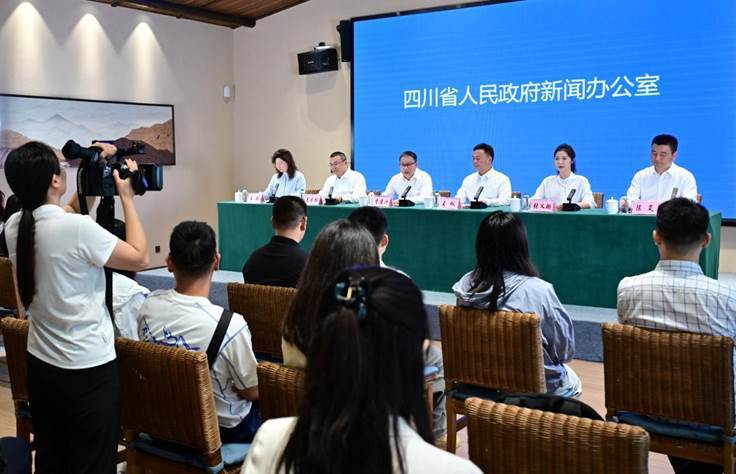 眉山青神“竹”梦：1%竹林创造10%产值 从非遗传承到国际名片