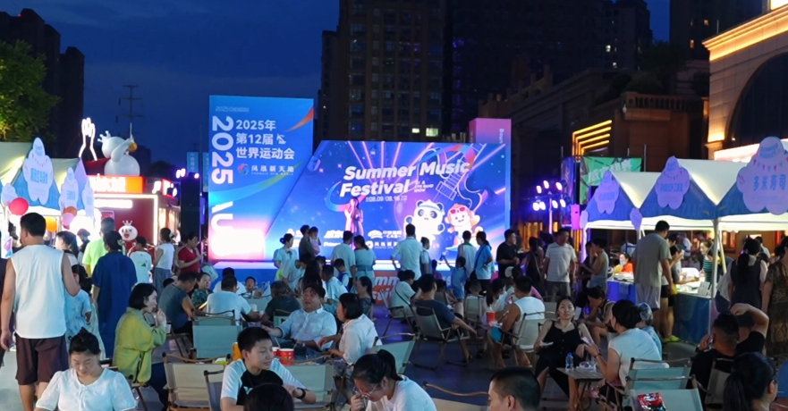 成都青白江：“后备箱”集市火热开市 激活灵活就业新动能拉动社区消费增长