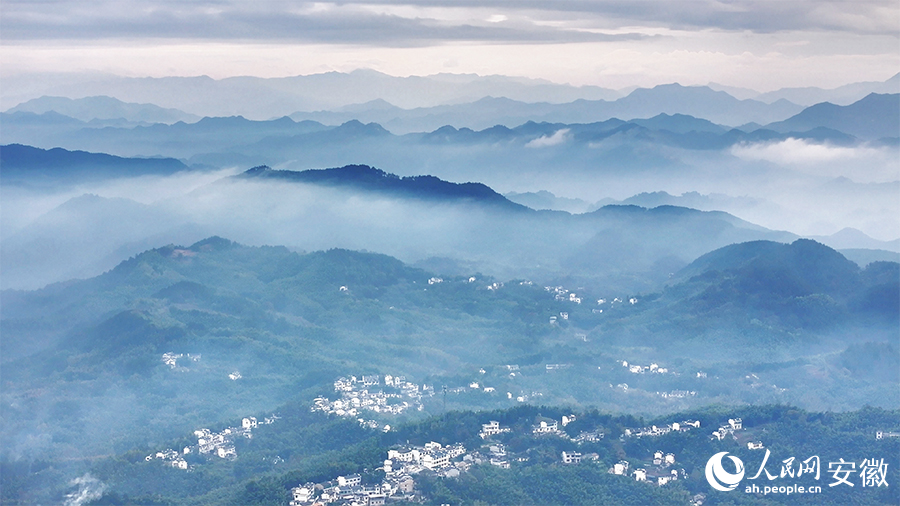 烟雨徽州 水墨画卷