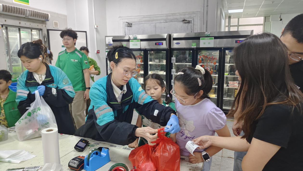 苏州：探索新就业群体“双向赋能”新路径