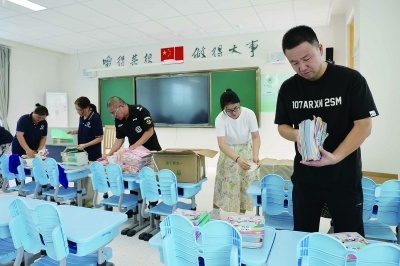 南京市中小学精心准备迎开学