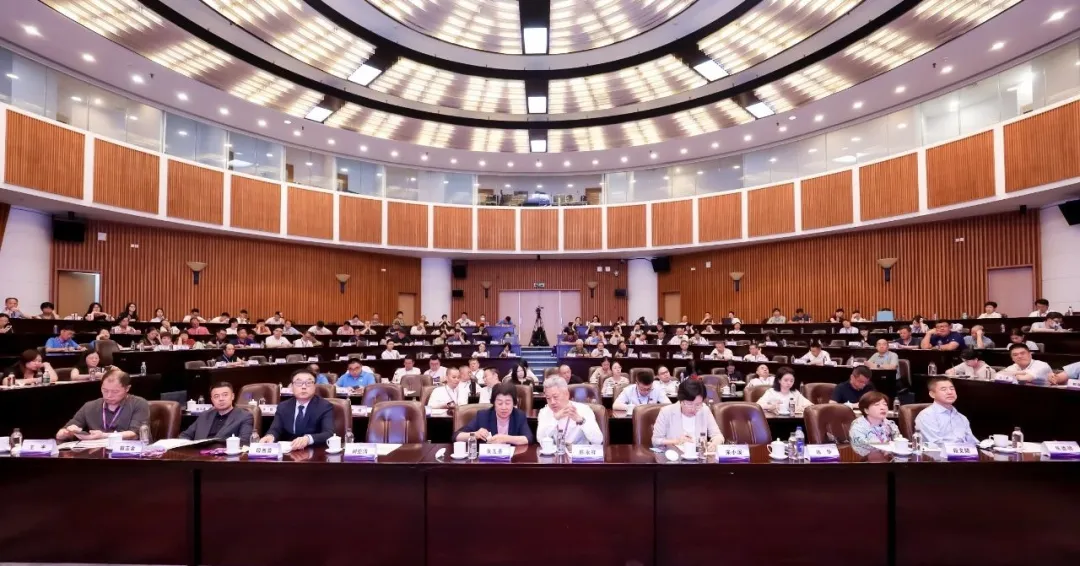 #聚焦奶业大会#中国奶业消费场景孵化平台会客厅启幕，多领域共探消费新未来