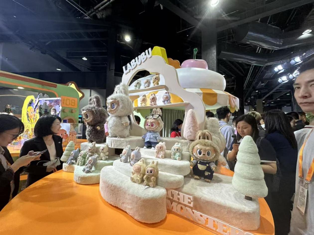 泡泡玛特:把IP做成甜品,征服全球年轻人