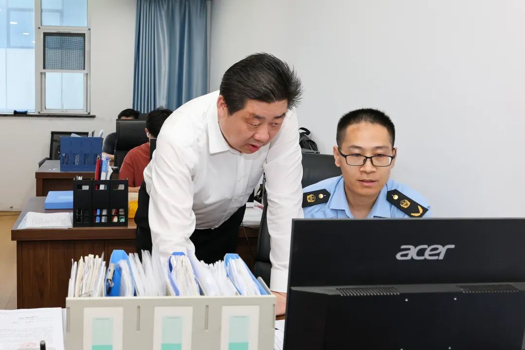 无锡：市长赵建军带队调研涉企行政执法检查工作并专题推动服务平台建设