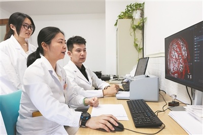 脑机接口中文解码实现临床突破 失语患者有望“借机”重获“新声”