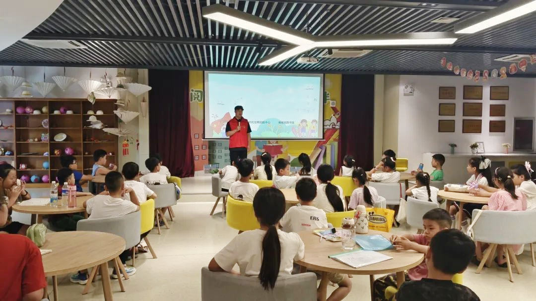 河南襄城打造公益课堂 添彩暑期生活