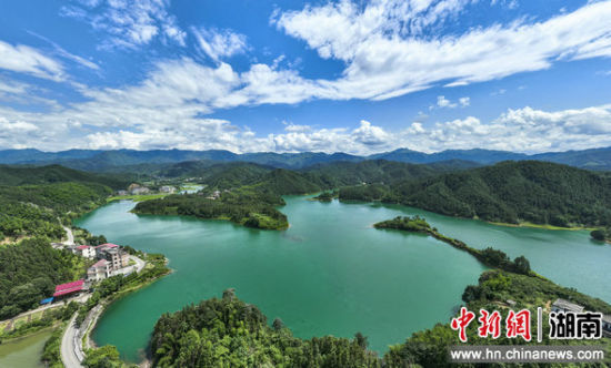 湖南常宁：碧水蓝天湿地美