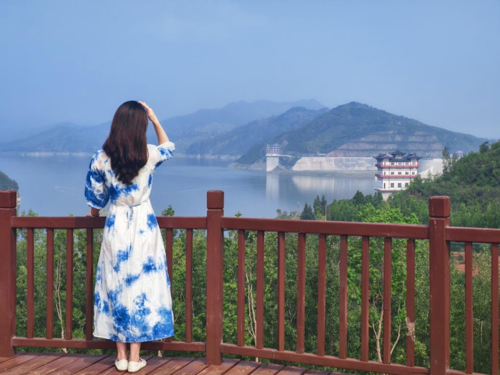 河南汝阳盛夏：开门见山 推窗望湖
