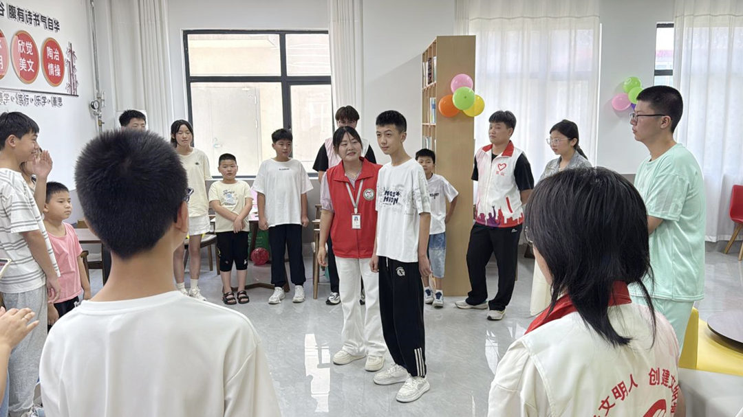 河南光山：“爱心托管班”点亮孩子快乐假期
