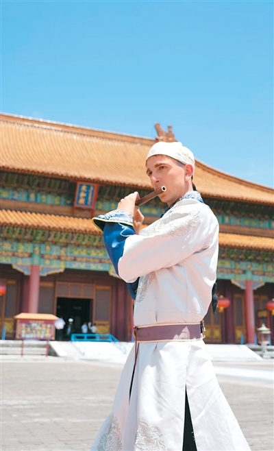 外国人爱上中国视听作品(体验“中国味儿”)