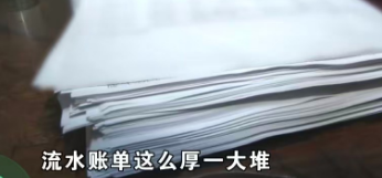 浙江一男子花费百万网购，家里堆满上千个包裹，妻子发现后很崩溃：我平时打两份工，一点也不知道