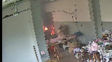 听劝的房东砌了一堵墙，救了一楼人！