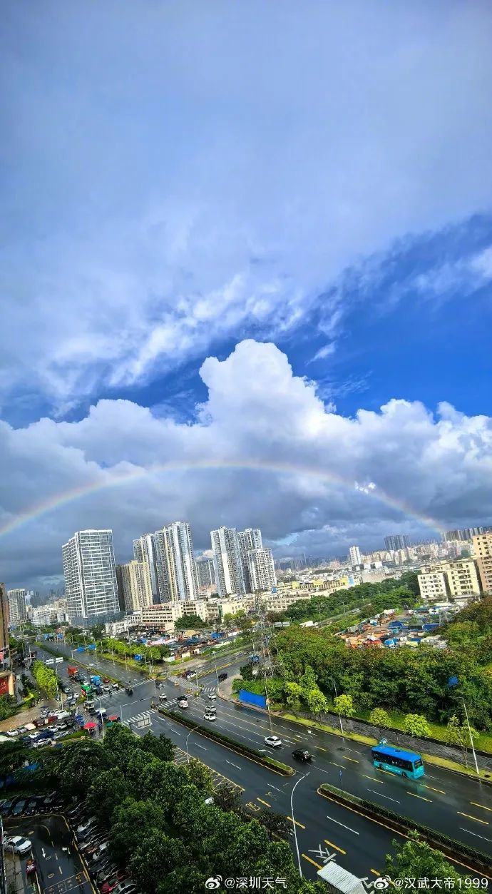 又刷屏了！深圳人纷纷拍到彩虹……网友：还看到了绝美“火烧云”！
