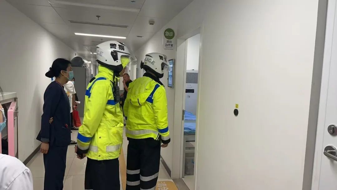 高考生意外受伤！常州医警联手急救