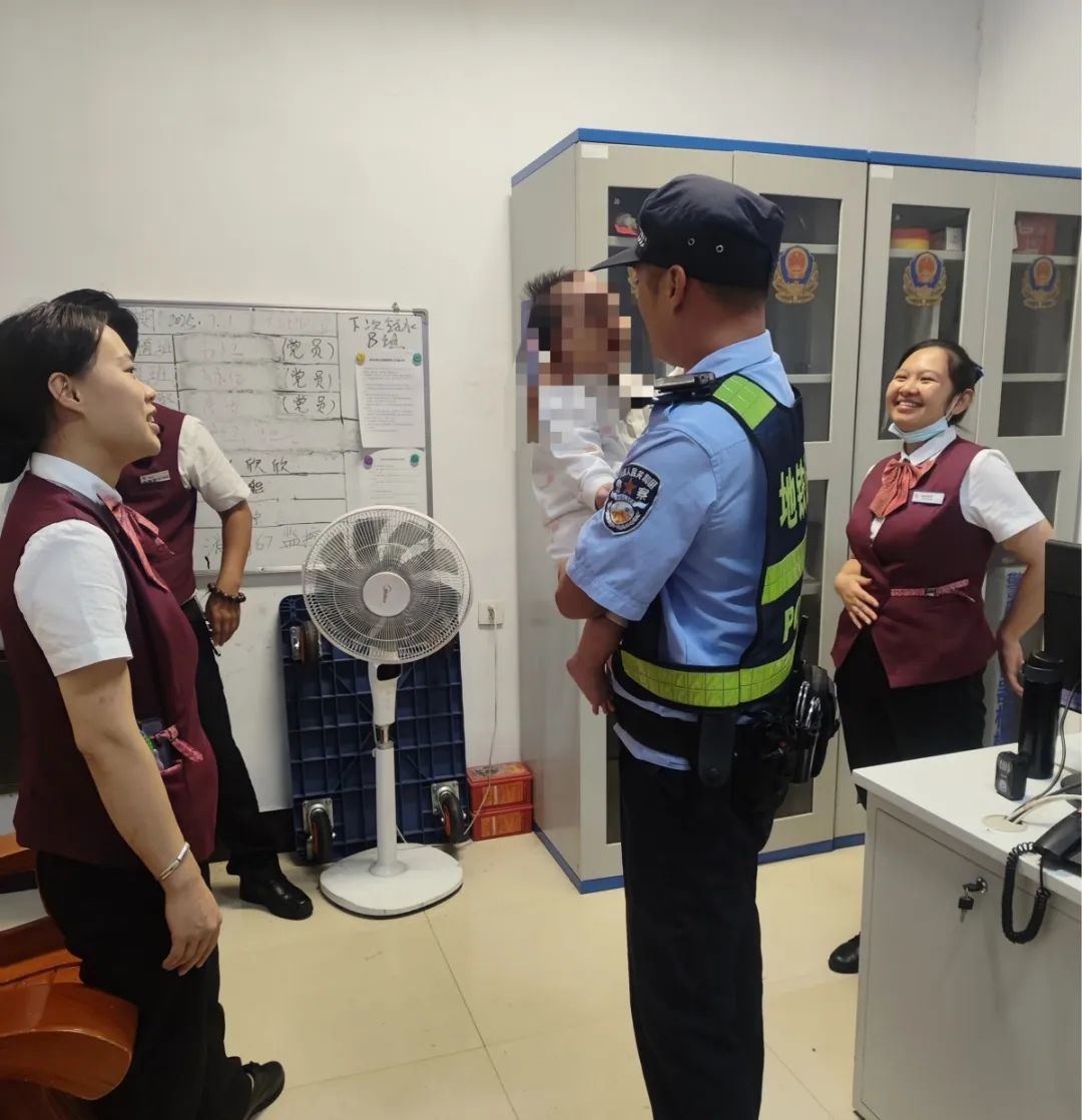 惊险！南宁一女子把几个月大婴儿遗落在地铁站……