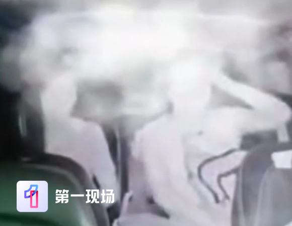 “又白嫖了”，两女子欺骗路人帮打网约车，司机还原事发经过；深圳警方：二人已被行拘