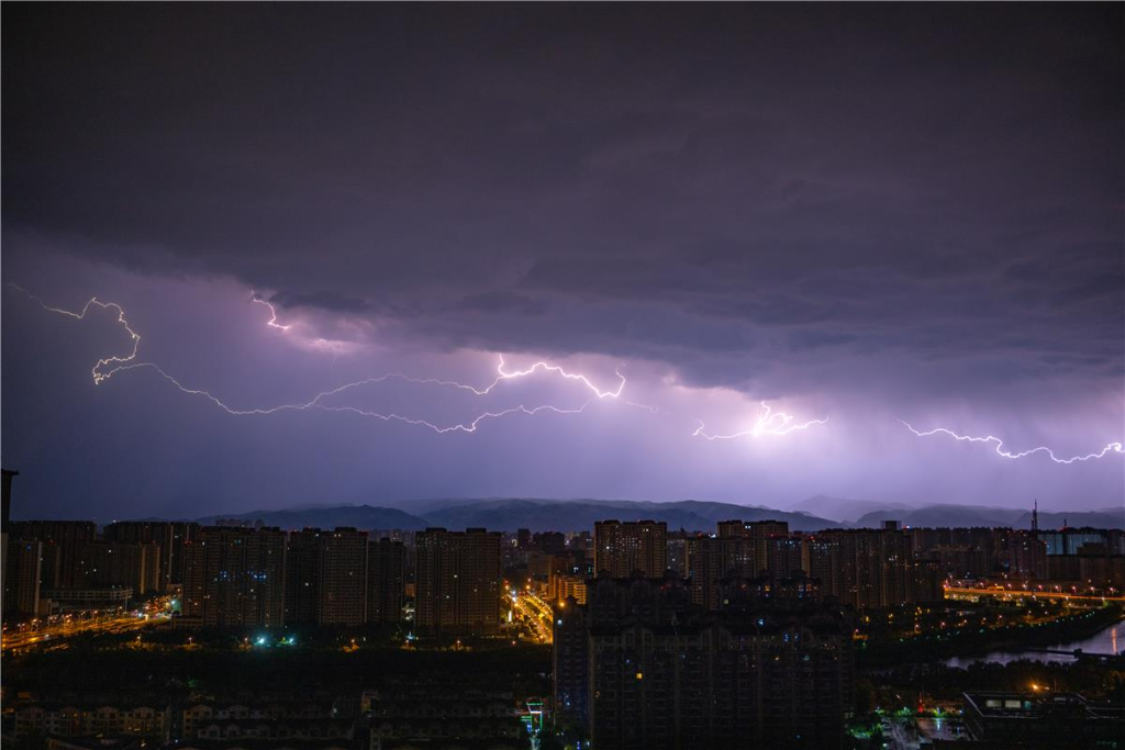 雷雨天咳嗽气短？警惕“雷暴哮喘”！