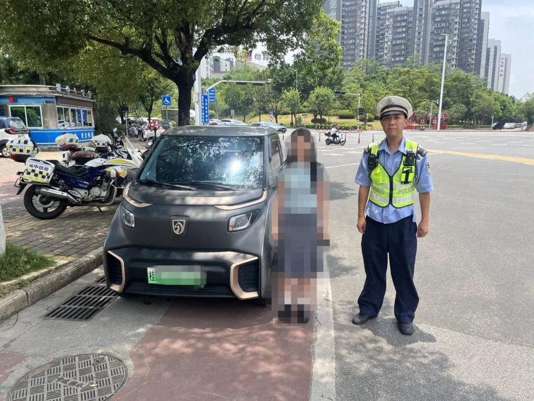 司机黄某违法上路，被拦截3次！柳州交警：处罚！