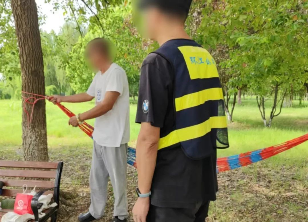 武汉公园内能不能挂吊床？多方回应