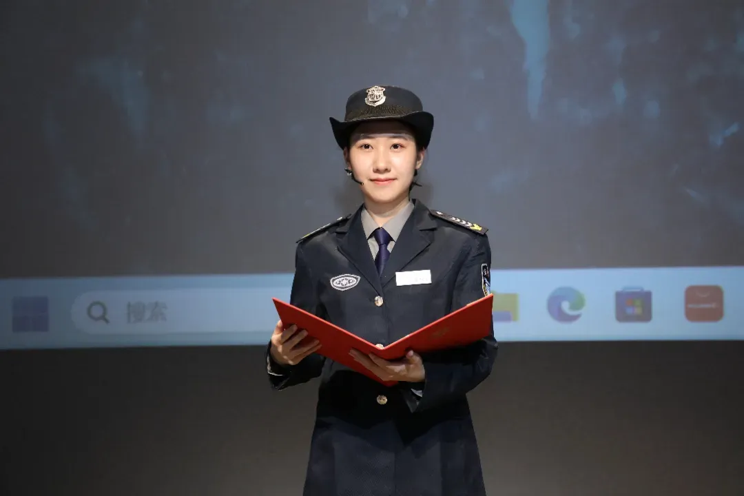 25岁的她，为何选择来北大当保安？