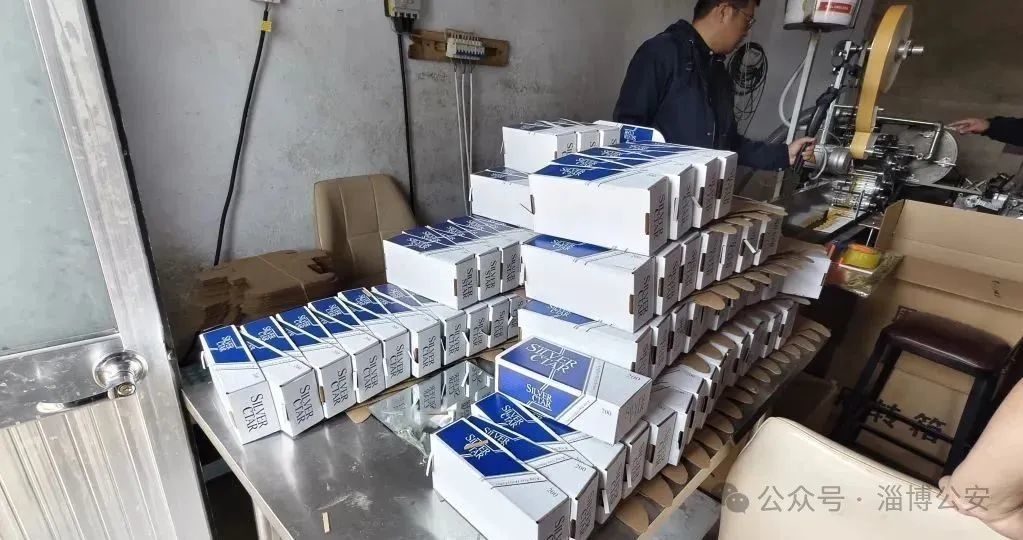 群众举报！淄博一大院内非法生产仓储空烟筒，6人被当场抓获！