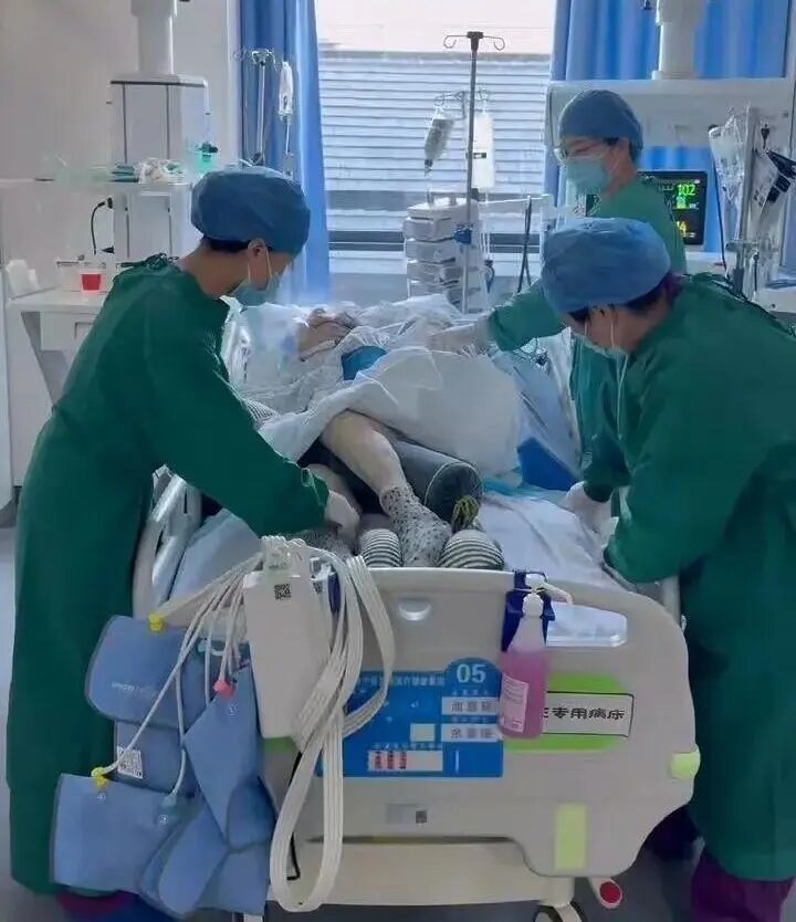 一家三口全被撂倒!进ICU抢救!很多人爱吃……