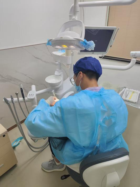 孩子闹着想要LABUBU同款牙钻，能贴吗？牙医：存在一定的安全隐患