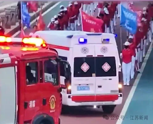 辽宁一老年“暴走团”占道逼停120和119！警方：会批评教育