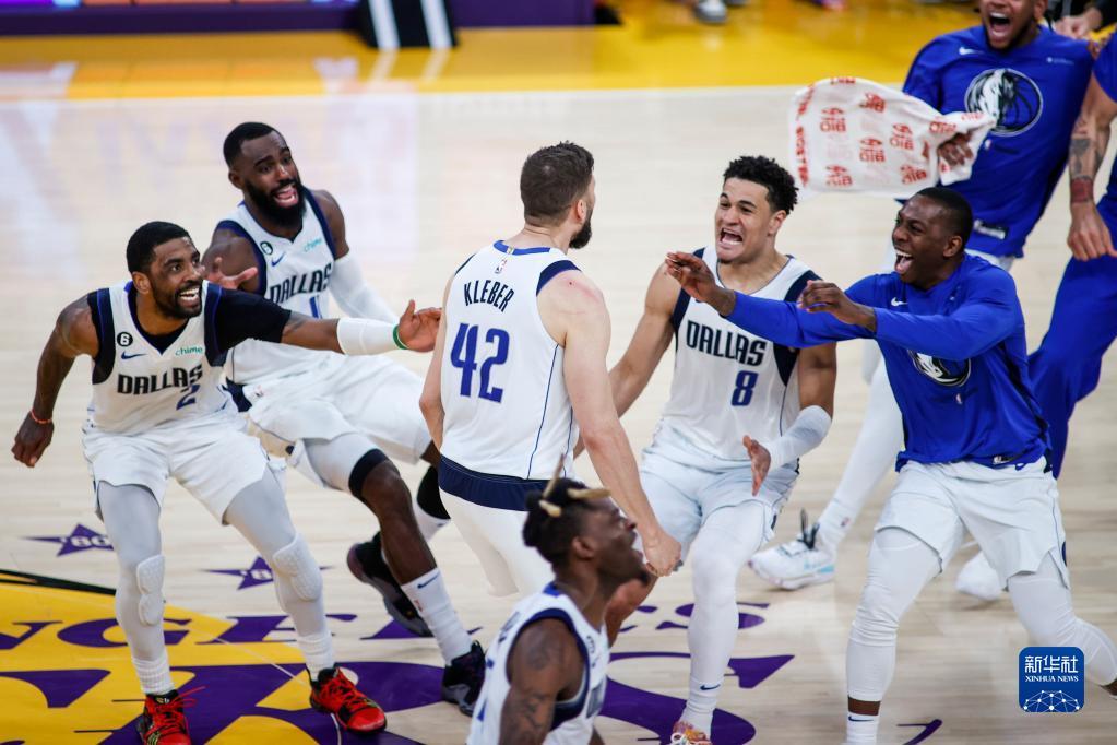 NBA常规赛：独行侠胜湖人