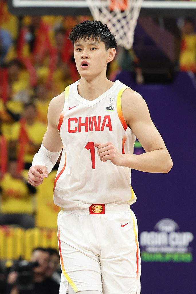 曾凡博试训NBA，余嘉豪加盟西甲球队
